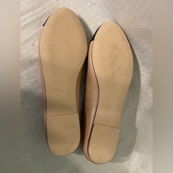 NWOT a new day Beige and Black Cap Toe Flats Size 9.5 - Picture 7 of 7